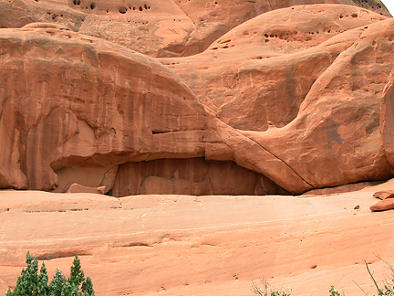 Brand A Arch, Upper Courthouse Wash, Arches National Park, Utah